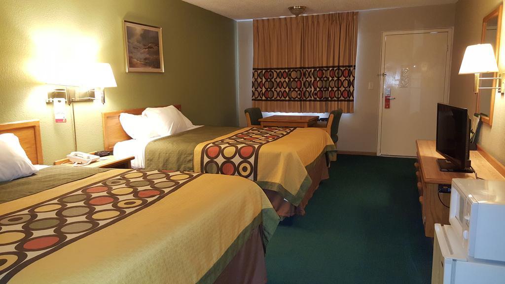 Budgetel Inn & Suites Butler Экстерьер фото