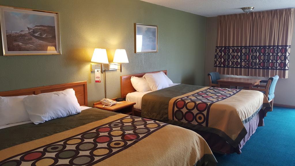 Budgetel Inn & Suites Butler Экстерьер фото